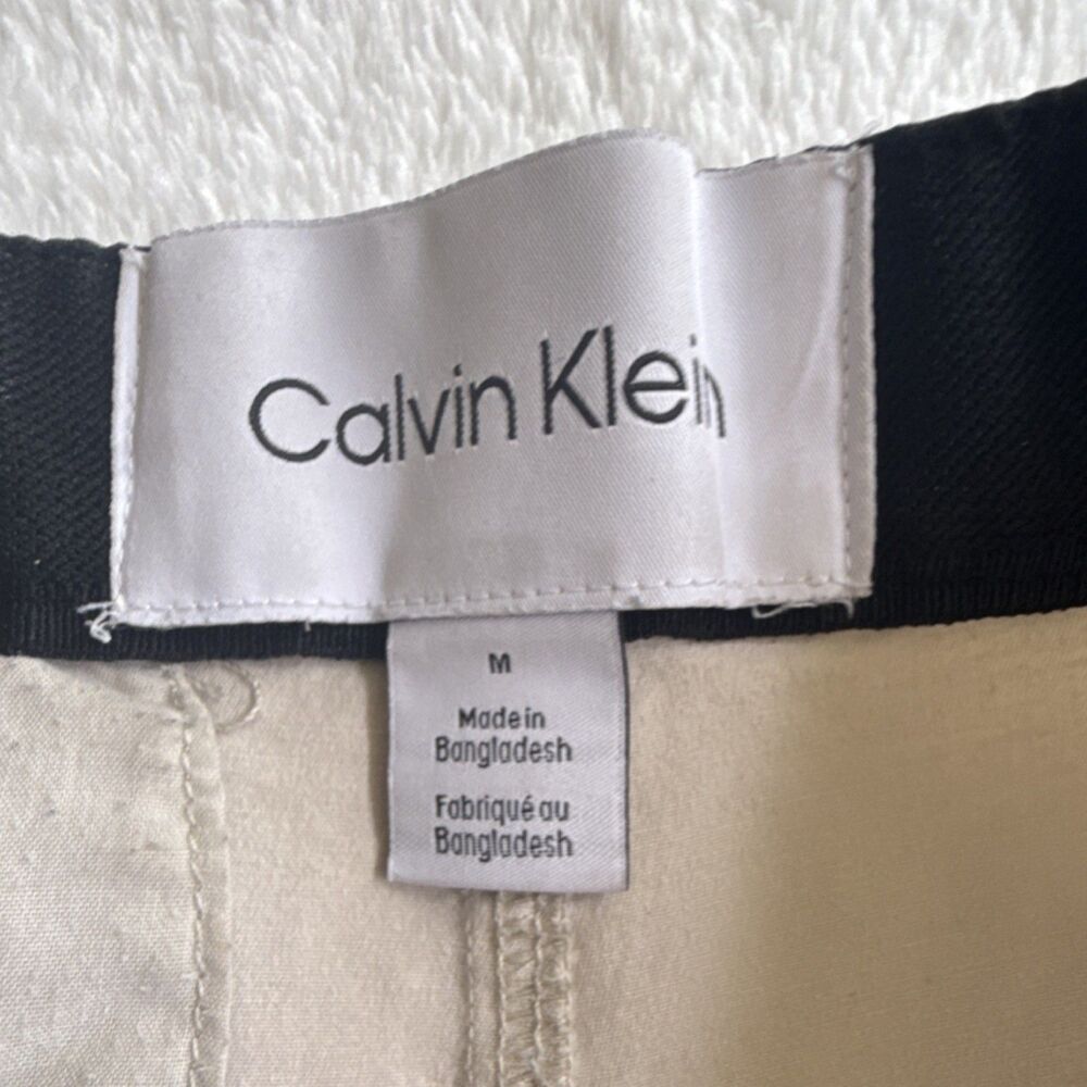 Calvin Klein Chino Shorts Beige Women's Size M Cotton Twill Button Zip Pockets - Picture 4 of 7